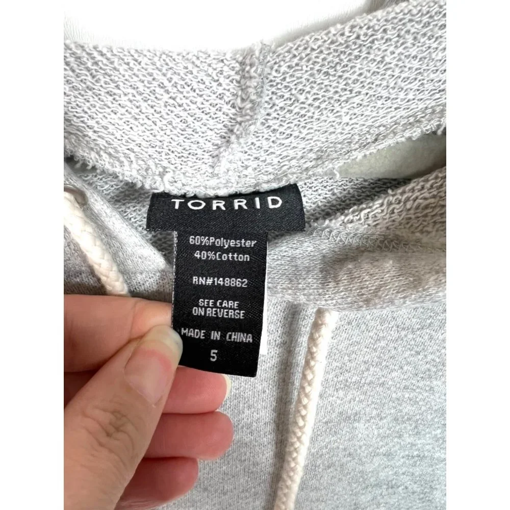 Torrid gray hoodie with front pocket_8